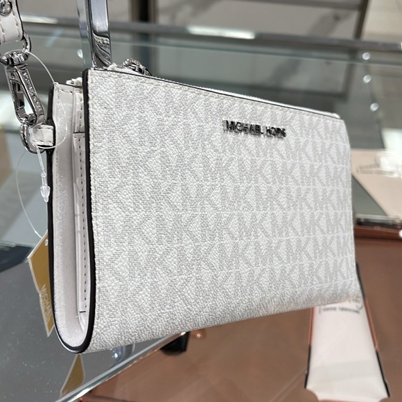 Michael Kors Jet Set Travel Large Double-Zip Wristlet-Wallet-PhoneHolder
NWT - Picture 2 of 16